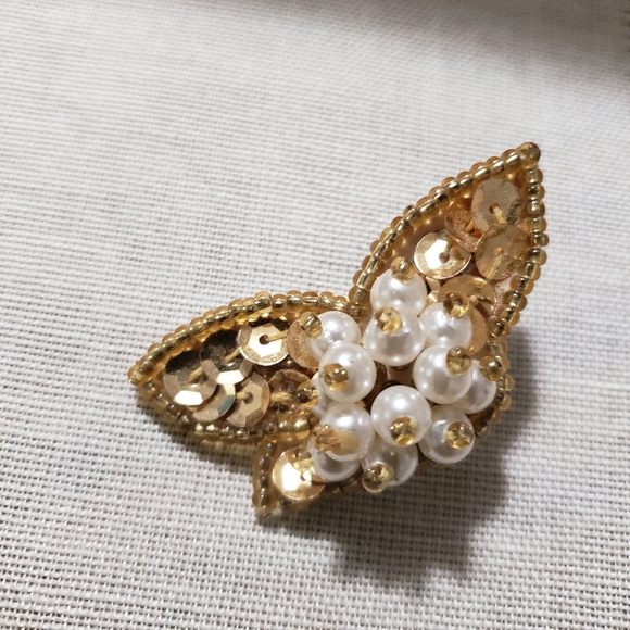 Stunning Vintage 1990's Avon "Sequin Sparkle" Pierced Earrings - Picture 6 of 7